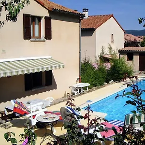 https://millau-aveyron-location-vacances.midi-pyreneeshotels.com